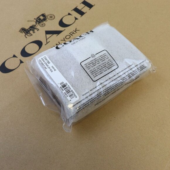 COACH Medium Corner Zip Wallet In Signature Canvas CW786 IMXHE - Picture 3 of 6